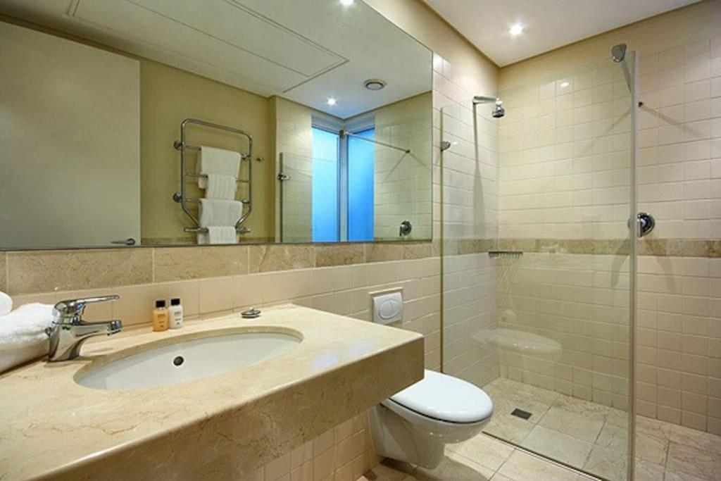 Luxurious In Waterfront